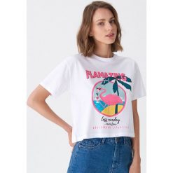 T-shirt z flamingiem - Biały. Białe t-shirty damskie House, xl, bez wzorów, bez kołnierzyka. W wyprzedaży za 19,99 zł.
