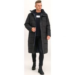Płaszcz zimowy Jack Wolfskin Kyoto 1205031-6000. Czarne płaszcze męskie Jack Wolfskin, na zimę, xl, bez wzorów, z poliesteru, bez kaptura. W wyprzedaży za 749,00 zł.