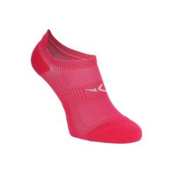 Skarpety niewidoczne fitness x2. Czerwone skarpetki męskie marki DOMYOS, z elastanu. Za 19,99 zł.