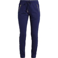 Spodnie dresowe damskie: Rue de Femme BOGOTA PANT Spodnie treningowe navy