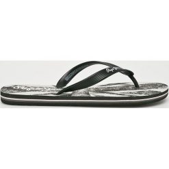 Pepe Jeans - Japonki Hawi Ian. Niebieskie kapcie męskie Pepe Jeans, z jeansu, bez zapięcia. W wyprzedaży za 79,90 zł.