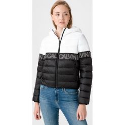 Calvin Klein Kurtka Czarny Biały. Czarne kurtki damskie Calvin Klein, l, bez wzorów, z jeansu. Za 860,95 zł.