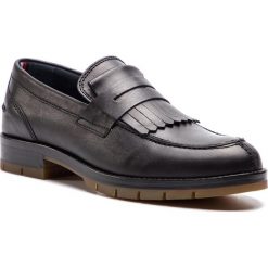Mokasyny TOMMY HILFIGER - Brushed Leather Fringe Loafer FM0FM02098 Black 990. Czarne mokasyny męskie TOMMY HILFIGER, ze skóry. W wyprzedaży za 639,00 zł.