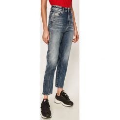 Diesel - Jeansy Eiselle. Niebieskie jeansy damskie Diesel, z podwyższonym stanem. W wyprzedaży za 499,90 zł.