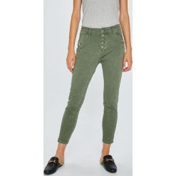 Answear - Jeansy. Zielone jeansy damskie skinny marki ANSWEAR, s, z elastanu, z obniżonym stanem. W wyprzedaży za 79,90 zł.