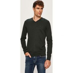 Tom Tailor Denim - Sweter. Pomarańczowe swetry męskie TOM TAILOR DENIM, s, bez wzorów, z bawełny, bez kołnierzyka, bez kaptura. Za 129,90 zł.