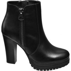 Botki damskie Catwalk czarne. Czarne botki damskie Catwalk, z materiału, bez obcasa, na obcasie, na zamek. Za 139,90 zł.
