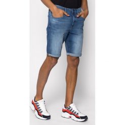 Szorty jeansowe Calvin Klein Jeans Denim J30J314637. Niebieskie spodenki i szorty męskie Calvin Klein Jeans, m, bez wzorów, z elastanu. Za 299,00 zł.