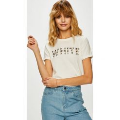 Only - Top. Białe bluzki damskie ONLY, s, z nadrukiem, z poliesteru, z okrągłym kołnierzem. W wyprzedaży za 29,90 zł.