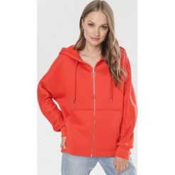 Pomarańczowa Bluza Kallithei. Pomarańczowe bluzy damskie Born2be, xl, bez wzorów, bez rękawów, bez kaptura. W wyprzedaży za 79,99 zł.