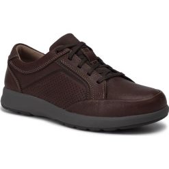 Półbuty CLARKS - Un Trail Form 261464877 Mahogany Leather. Pomarańczowe półbuty męskie Clarks, na co dzień, bez wzorów, z zamszu, eleganckie, bez zapięcia. Za 429,00 zł.