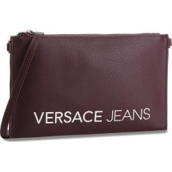 Torebka VERSACE JEANS - E3VSBPBA 70709 331. Czerwone listonoszki damskie Versace Jeans, bez wzorów, z jeansu, bez dodatków. W wyprzedaży za 239,00 zł.