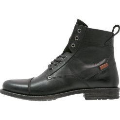 Levi's® EMERSON Botki sznurowane regular black. Czarne botki męskie marki Levi's®, z gumy, na sznurówki. Za 499,00 zł.