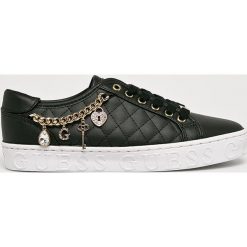 Guess Jeans - Buty Graselin. Różowe buty sportowe damskie Guess Jeans, z aplikacjami, z jeansu, sportowe. W wyprzedaży za 369,90 zł.