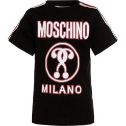 MOSCHINO Tshirt z nadrukiem nero/black. Czarne koszulki polo męskie marki MOSCHINO, z nadrukiem, z bawełny. Za 229,00 zł.