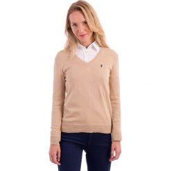 Swetry klasyczne damskie: Sweter w kolorze cielistym