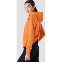 NA-KD Bluza z kapturem z kopertowym tyłem - Orange. Pomarańczowe bluzy z kapturem damskie marki NA-KD. W wyprzedaży za 85,37 zł.