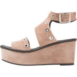 Rzymianki damskie: Topshop WIZZ STUDDED Sandały na platformie taupe/beige