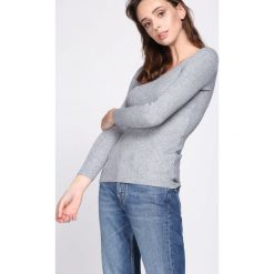 Szara Bluzka Deference. Szare bluzki damskie Born2be, xl, prążkowane, z okrągłym kołnierzem. Za 69,99 zł.