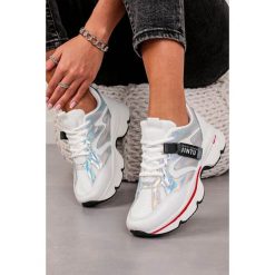 Białe buty sportowe sneakersy sznurowane casu 20g18/s. Białe buty dziewczęce sportowe Casu, bez wzorów, ze skóry ekologicznej, na sznurówki. Za 79,99 zł.