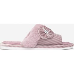Fioletowe Kapcie Nymyla. Fioletowe kapcie damskie Born2be. Za 29,99 zł.
