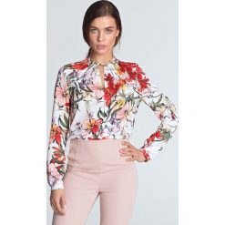 Ecru Elegancka Wizytowa Bluzka z Wycięciem przy Dekolcie. Szare bluzki damskie Molly.pl, s, z aplikacjami, eleganckie, z klasycznym kołnierzykiem, z długim rękawem. Za 129,90 zł.