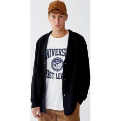 Kardigan z dzianiny z guzikami. Czarne kardigany męskie Pull&Bear, m, bez wzorów, z dzianiny. Za 99,90 zł.