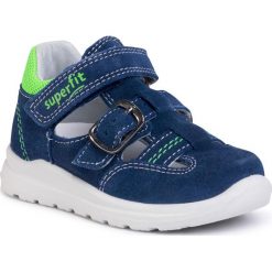 Sandały SUPERFIT - 6-00430-81 M Blau/Hellgrun. Niebieskie sandały chłopięce Superfit, z zamszu, bez zapięcia. W wyprzedaży za 149,00 zł.