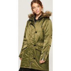 Płaszcz z kapturem - Khaki. Brązowe płaszcze damskie marki Sinsay, l. Za 179,99 zł.
