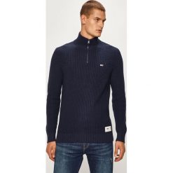 Tommy Jeans - Sweter. Niebieskie swetry męskie Tommy Jeans, m, bez wzorów, z bawełny, z golfem, bez kaptura. W wyprzedaży za 299,90 zł.