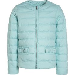 Benetton Kurtka przejściowa mint. Zielone kurtki dziewczęce Benetton, z poliesteru. W wyprzedaży za 152,10 zł.