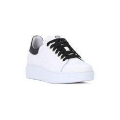 Buty Exton NAPA BIANCO. Białe trampki męskie marki Exton, bez wzorów, bez zapięcia. Za 415,23 zł.