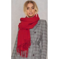 Szaliki damskie: NA-KD Accessories Szalik z domieszką wełny – Red