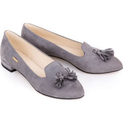 Szare baletki - skóra naturalna - model 045 - kolor grafitowy. Szare baleriny damskie Zapato, bez wzorów, z jeansu, klasyczne, bez obcasa, na obcasie. W wyprzedaży za 173,40 zł.