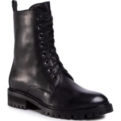 Trapery SOLO FEMME - 30309-04-L15/000-52-00 Czarny. Czarne trapery damskie Solo Femme, ze skóry, bez obcasa, bez zapięcia. Za 509,00 zł.