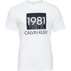 Calvin Klein koszulka męska S/S CREW NECK M biała. Białe koszulki męskie Calvin Klein, s, z nadrukiem, z bawełny, bez kołnierzyka, z krótkim rękawem, krótkie. Za 169,00 zł.