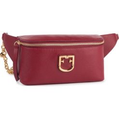 Saszetka nerka FURLA - Isola 1026448 B BVJ7 Q26 Ciliegia d. Czerwone nerki damskie Furla, bez wzorów, ze skóry, młodzieżowe, bez dodatków. Za 1149,00 zł.