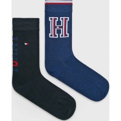 Tommy Hilfiger - Skarpetki dziecięce (2-pack). Niebieskie skarpetki chłopięce TOMMY HILFIGER, bez wzorów, z elastanu. W wyprzedaży za 29,90 zł.