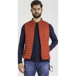 KAMIZELKA trussardi jeans. Czerwone płaszcze męskie Trussardi Jeans, m, bez wzorów, z jeansu, bez kaptura. Za 729,00 zł.