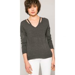 Swetry klasyczne damskie: Jacqueline de Yong – Sweter