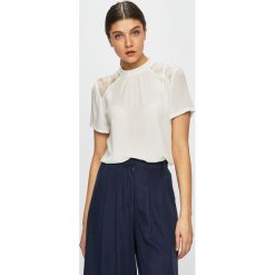 Only - Top. Białe topy damskie marki ONLY, s, z poliesteru, z okrągłym kołnierzem. Za 89,90 zł.