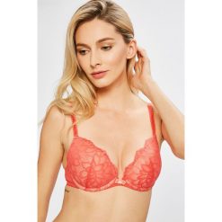 Triumph - Biustonosz Dream Spotlight. Brązowe biustonosze koronkowe marki Reserved. W wyprzedaży za 129,90 zł.
