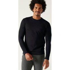 Koszulka fitness długi rękaw ESSENTIEL męska. Czarne koszulki męskie DOMYOS, xl, bez wzorów, z bawełny, bez kołnierzyka, z długim rękawem, długie. Za 24,99 zł.