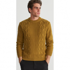 Sweter z ozdobnym splotem - Brązowy. Brązowe swetry klasyczne męskie marki Reserved, l, ze splotem. Za 159,99 zł.
