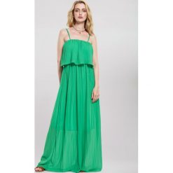Zielona Sukienka Baulk. Zielone sukienki damskie other, s, bez wzorów, bez kołnierzyka, bez rękawów, maxi. Za 104,99 zł.