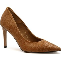 Koniakowe skórzane szpilki w krokodyli wzór 107G. Pomarańczowe szpilki Neścior, bez wzorów, ze skóry, eleganckie, bez obcasa, na obcasie, bez zapięcia. W wyprzedaży za 269,00 zł.
