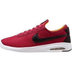 Nike SB AIR MAX BRUIN VPR TXT Sneakersy niskie red crush/black/white/yellow ochre. Czerwone sneakersy męskie marki Nike SB, bez zapięcia. Za 499,00 zł.
