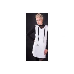 Sukienka "White Hoodie" - Bohater x Paula Tomczyk. Czarne sukienki dzianinowe marki Sinsay, l, z kapturem. Za 104,30 zł.