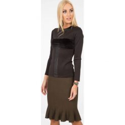 Czarna Bluzka BB2697. Czarne bluzki damskie Fasardi, s, bez wzorów, bez kołnierzyka, bez rękawów. Za 39,00 zł.