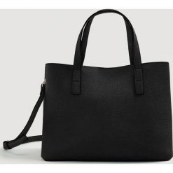 Mango - Torebka Sil. Czarne torebki klasyczne damskie Mango, w paski, z materiału, duże. W wyprzedaży za 49,90 zł.